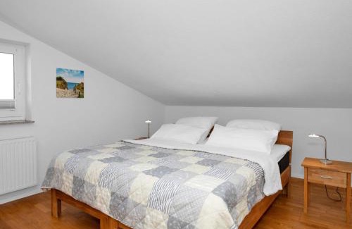 Warwerort Apartamento | Apartment Sturm by Interhome
