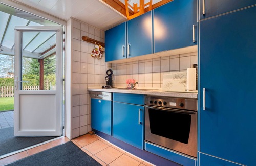 Wangerland Apartamento | Apartamento 'Süderhuus' con terraza privada, jardín privado y Wi-Fi