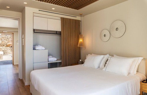 Agios Stefanos Casa | Apartamento 'Suite Sea View' con vistas al mar, Wi-Fi y aire acondicionado