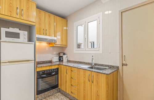 Santa Pola Apartamento | Apartamento 'Sunflower Costa Blanca' con vistas al mar, Wi-Fi y aire acondicionado