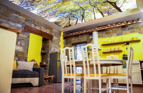 Koper Apartamento | Apartamento "Žaneštra" en Casa ROJO FAIRYTALE