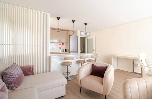Darque Apartamento | Apartment 'Surf and Chill House' with Mountain View, Wi-Fi and Air Conditioning