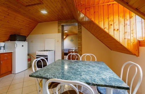 Balatonszarszo Apartamento | Apartamento Swing by Interhome