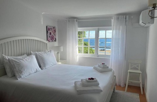Praia da Vitoria Apartamento | Apartment T2 1st floor Pools Porto Martins