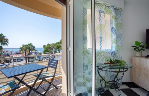 Saint-Laurent-du-Var Apartamento | Apartment T2 air-conditioned sea view