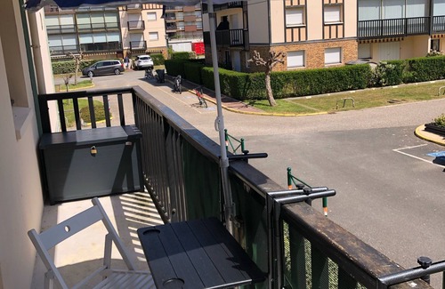 Villers-sur-Mer Apartamento | Apartment T2 seaside + parking VillerSim