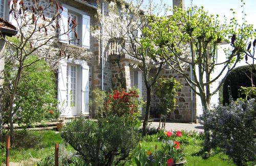 Panazol Apartamento | Apartment 'T3 Chambre D'hôte' with Shared Terrace and Shared Garden