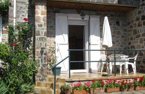 Panazol Apartamento | Apartment 'T3 Chambre D'hôte' with Shared Terrace and Shared Garden