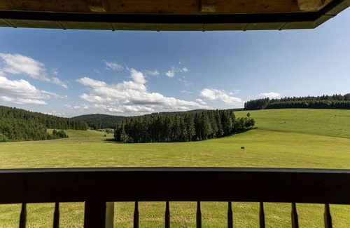 Breitnau Apartamento | Apartamento 'Tannenstube' con vistas a la montaña, balcón y Wi-Fi