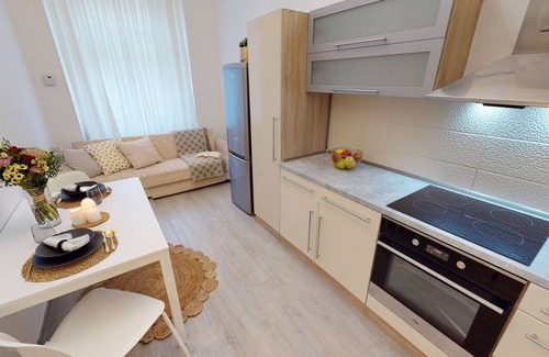 Karlin Apartamento | Apartment "The Viaduct of Karlín" 3 minutes from metro Florenc , family-friendly