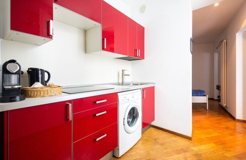 Parma City Centre Apartamento | Apartment that sleeps 4 a stone's throw from Parma Cathedral