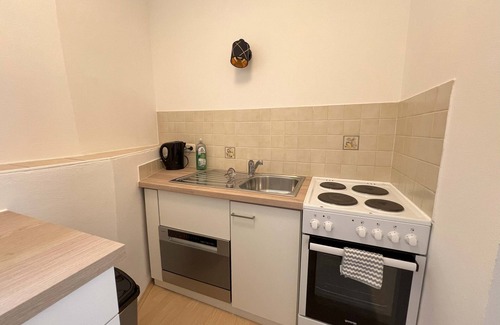 Bad Aussee Apartamento | Apartment Theresa | Kitchen | Parking | Garden