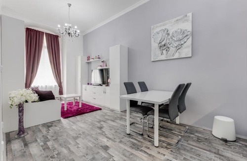 Hradcany Apartamento | Apartment Thunovská 10