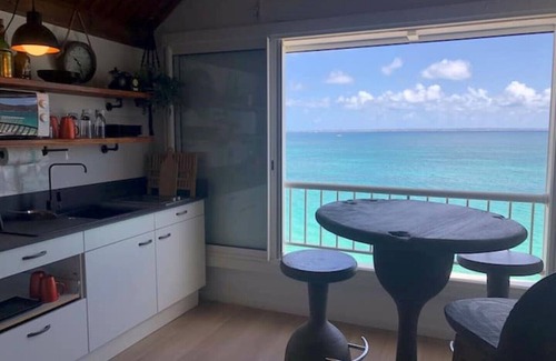 Grand Case Apartamento | Apartment Ti Dream, a little gem right on the water!