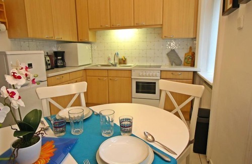 Favoriten Apartamento | Apartamento Tichy by Interhome
