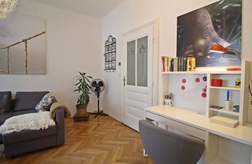Favoriten Apartamento | Apartamento Tichy by Interhome
