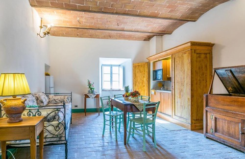 Stigliano Apartamento | Apartment Torre 2 by Interhome