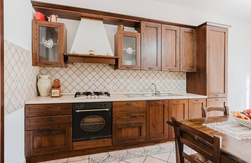 Castelluzzo Apartamento | Apartamento 'Tra Mare E Natura, Solo Relax' con vistas a la montaña, Wi-Fi y aire acondicionado