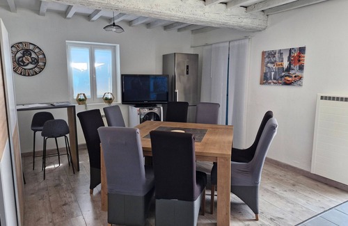 Feillens Apartamento | Apartment 'Une Escale Au Calme' with Private Terrace, Private Garden and Wi-Fi