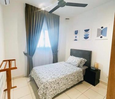 Kota Warisan Apartamento | Apartment unit with netflix and swimming pool nearby KLIA, Putrajaya, Sepang Circuit and Kuala Lumpur