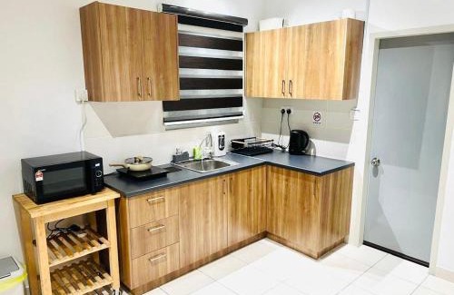 Kota Warisan Apartamento | Apartment unit with netflix and swimming pool nearby KLIA, Putrajaya, Sepang Circuit and Kuala Lumpur