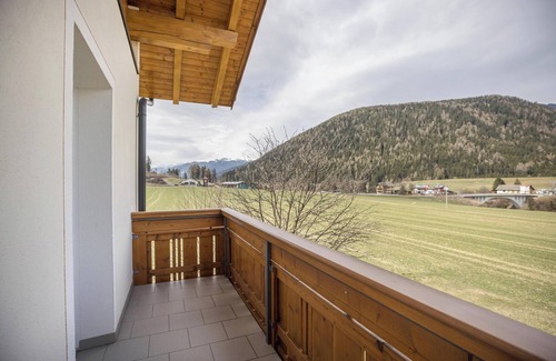 Casola Apartamento | Apartamento 'Unterhauserhof A' con vistas a la montaña, Wi-Fi, balcón y jardín