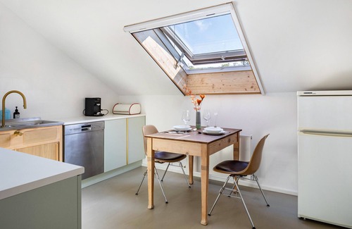 Ihringen Apartamento | Apartamento 'Urlaubsapartment Südsicht' con vistas a la montaña, jardín privado y Wi-Fi