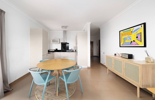 Portimao Apartamento | Apartamento 'V2 Vale da Ribeira' con piscina compartida, Wi-Fi y aire acondicionado