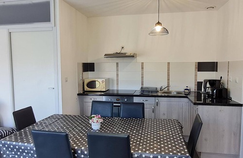 Vienne-en-Arthies Apartamento | Apartment Vienne-en-Arthies, 3 bedrooms, 6 persons