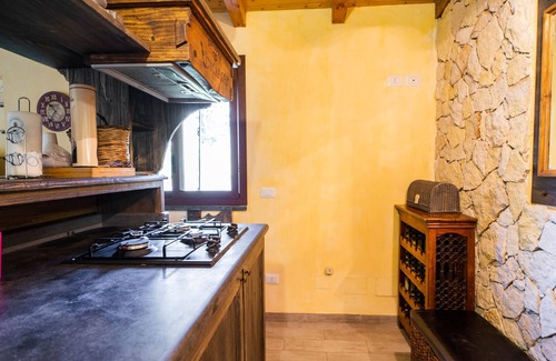 Piedimonte Etneo Apartamento | Apartamento "Villa Romeo con casa en el árbol" con vistas a la montaña