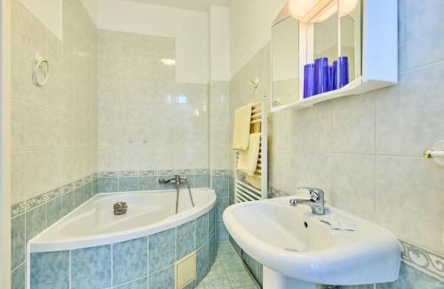 Janske Lazne Apartamento | Apartment Villa Belvedere-10 by Interhome