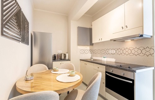 Almiros Beach Apartamento | Apartamento 'Villa Maria' con vistas al mar, Wi-Fi y aire acondicionado