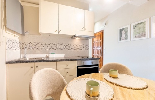 Almiros Beach Apartamento | Apartamento 'Villa Maria' con vistas al mar, Wi-Fi y aire acondicionado