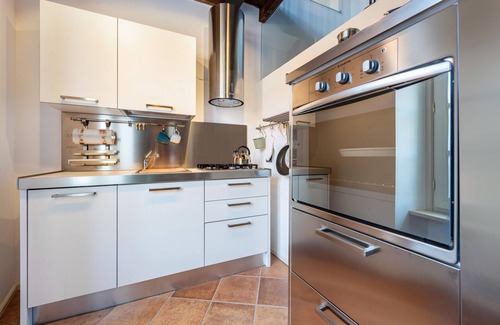 Gargnano Apartamento | Apartment 'Villa Rosa Flat' with Sea View, Shared Garden and Wi-Fi