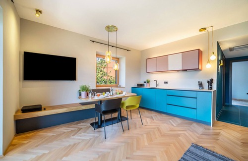 Merano Apartamento | Apartamento 'Villa Rosa Unterschöberlehof - Eliza' con vistas a la montaña
