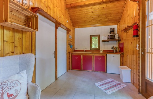 Vaulnaveys-le-Bas Apartamento | Apartamento 'Violette' con vistas a la montaña, Wi-Fi y aire acondicionado