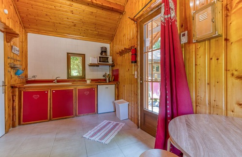 Vaulnaveys-le-Bas Apartamento | Apartamento 'Violette' con vistas a la montaña, Wi-Fi y aire acondicionado