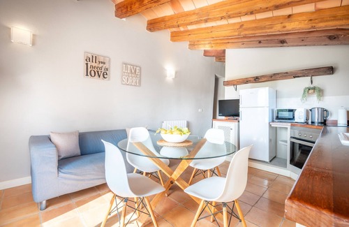 Establiments Apartamento | Apartamento 'Vista Montaña' con vistas a la montaña, piscina compartida y Wi-Fi