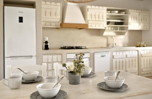Kalafatis Apartamento | Apartamento 'Vlia Mar Deluxe 55' con Wi-Fi y aire acondicionado