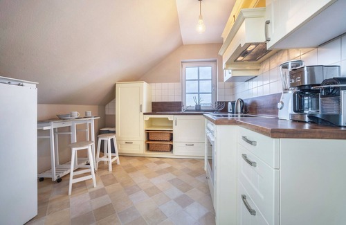 Heessen Apartamento | Apartamento 'Weserbergland' con balcón y Wi-Fi