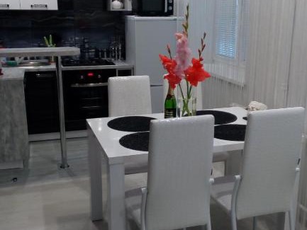 Zalesye Apartamento | Apartment White Lux