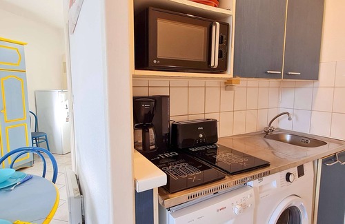 La Couarde-sur-Mer Apartamento | Apartment with courtyard communal pool and parking