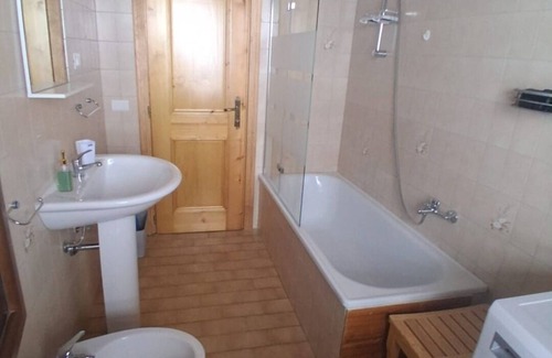 Auronzo di Cadore Apartamento | Apartment with Lake View in Auronzo