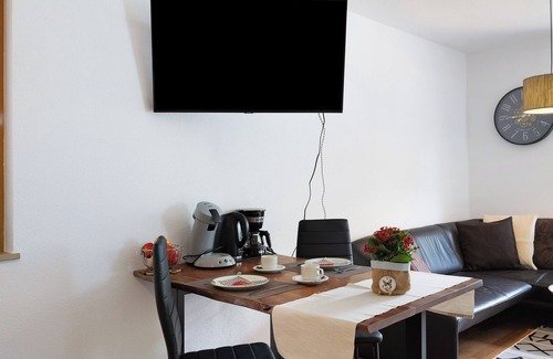 Mellau Apartamento | Apartamento 'Wiff's Studio' con vistas a la montaña y jardín privado