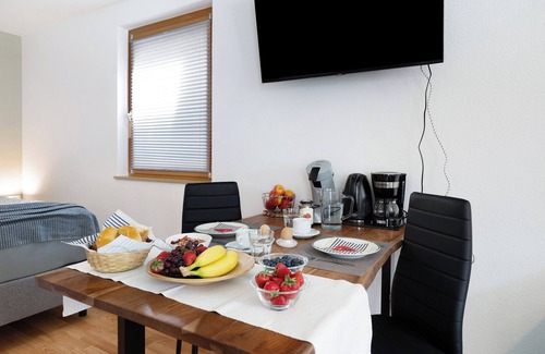 Mellau Apartamento | Apartamento 'Wiff's Studio' con vistas a la montaña y jardín privado