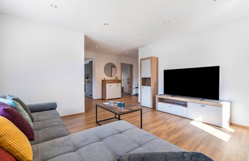 Lustenau Apartamento | Apartamento 'Winder' con vistas a la montaña y Wi-Fi