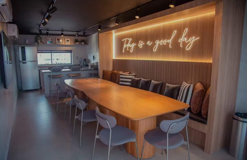 Armacao Apartamento | Apartment with a Beach and City View