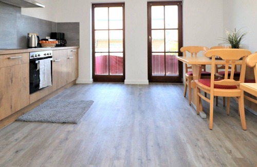 Ostseebad Wustrow Apartamento | Apartment with balcony and Bodden view directly at the harbor of Wustrow