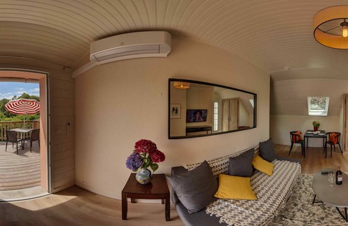 Clohars-Fouesnant Apartamento | Apartment with terrace overlooking the park