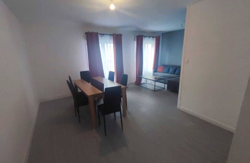 Morlaix Apartamento | Apartment with 2 bedrooms and a large living area Morlaix near the station